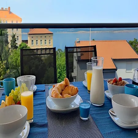 Beautiful With Swimming Pool And Balcony Crikvenica