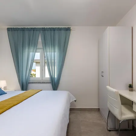 Beautiful With Swimming Pool And Balcony * Crikvenica