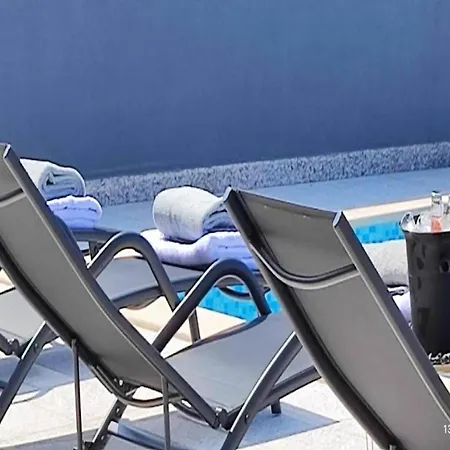 Beautiful With Swimming Pool And Balcony Apartment