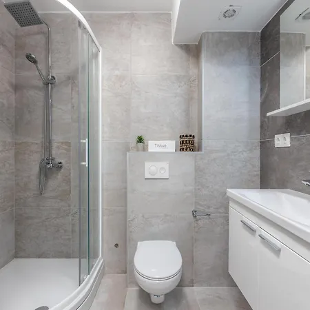Apartment Beautiful With Swimming Pool And Balcony